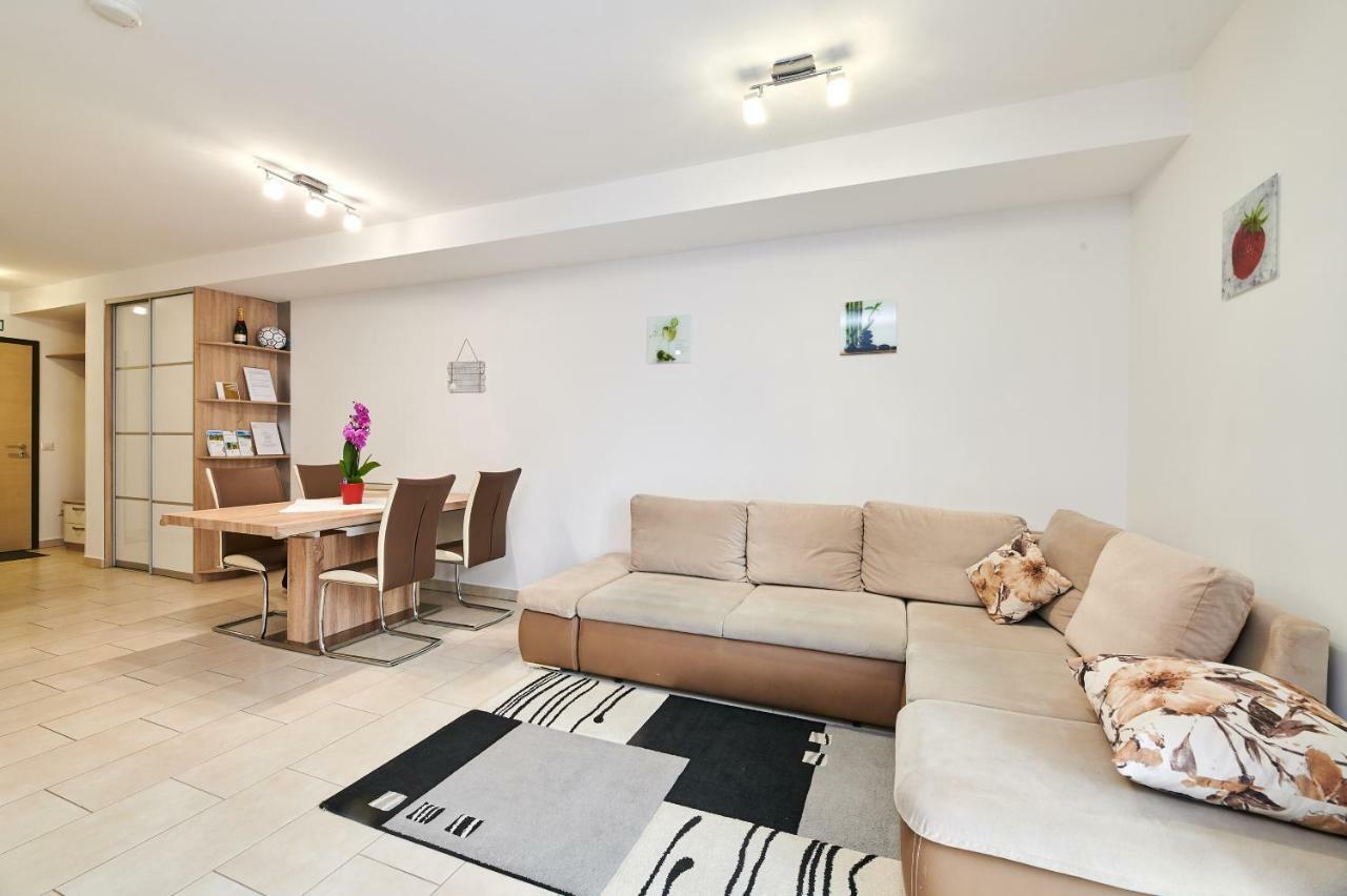 Apartman Leon อูมัค ภายนอก รูปภาพ