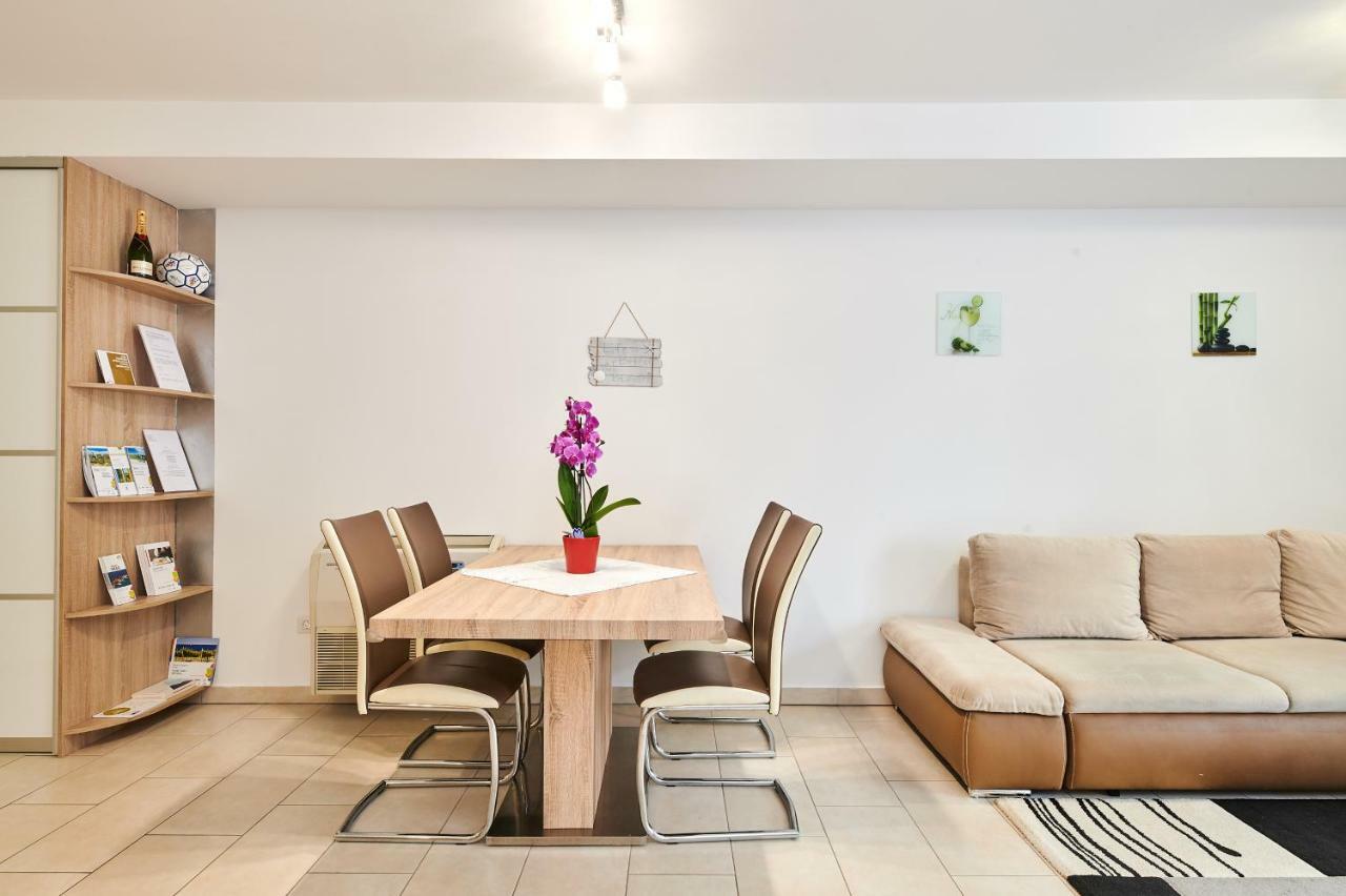 Apartman Leon อูมัค ภายนอก รูปภาพ
